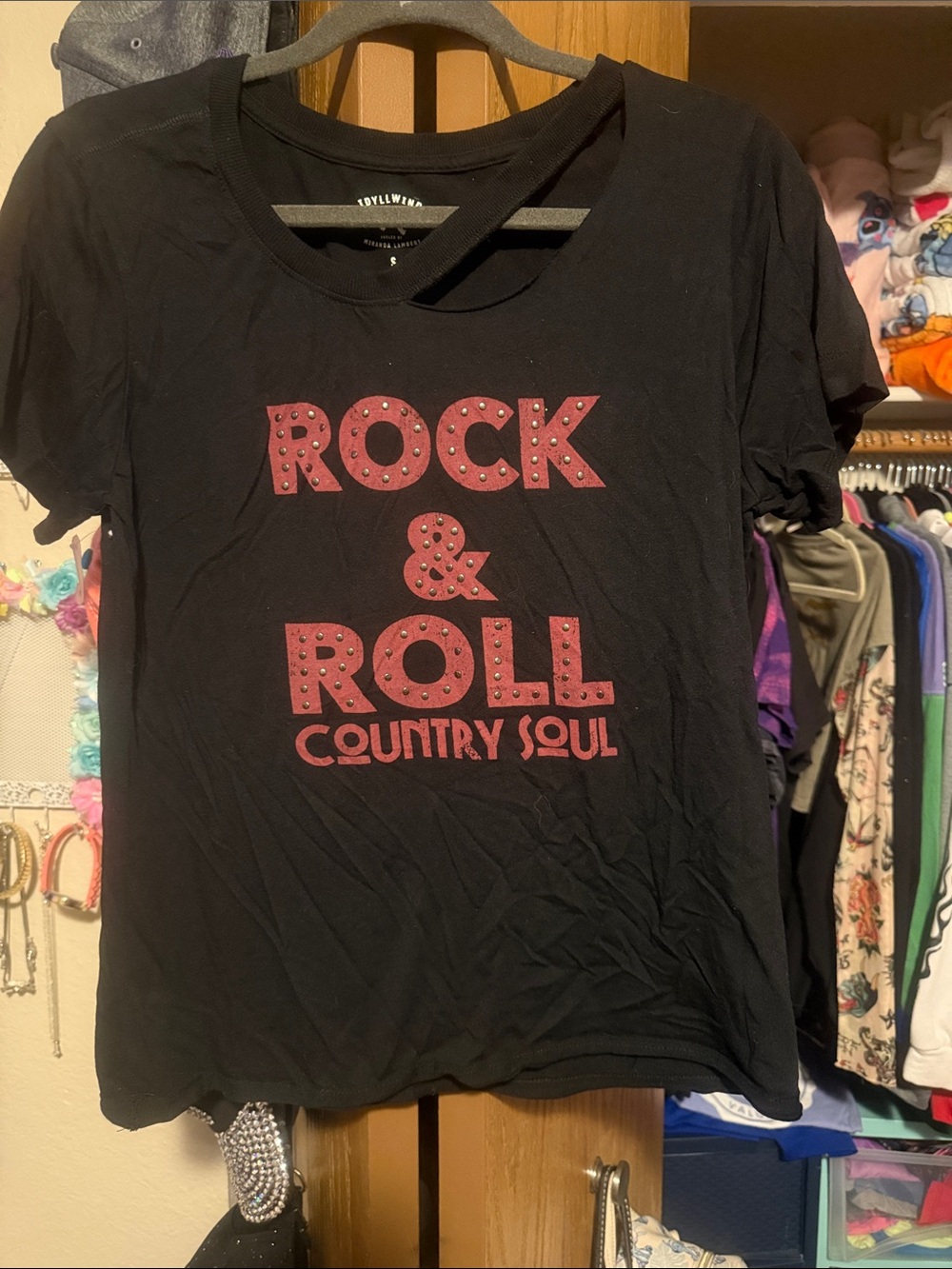 Idyllwind Black Tee with Red 'Rock & Roll Country Soul' Print